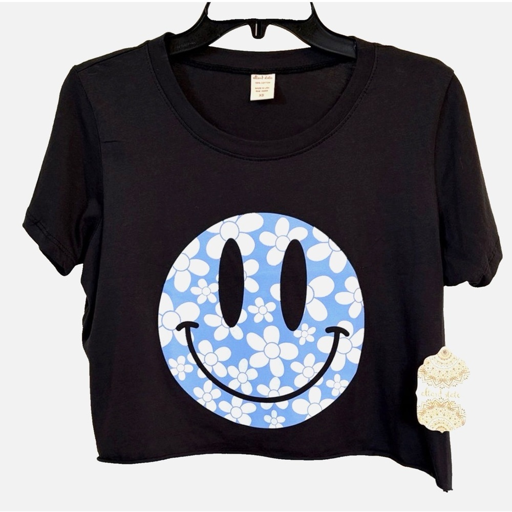 NWT Altar’d State Smiley Face Daisy Crop Tee XS Black Graphic T Shirt